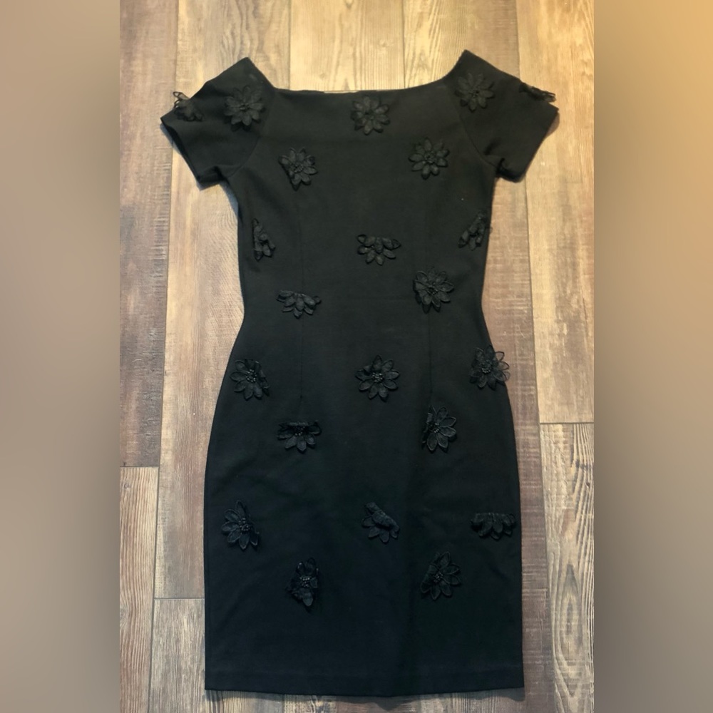 VTG Outlander Black Floral Cocktail Dress. Midi Length Size Medium